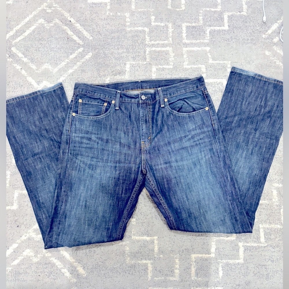 Levi’s 527 jeans